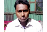 ভ্যান চালিয়ে গোল্ডেন জিপিএ-৫ পেয়েছে হতদরিদ্র  সাকিব