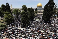 বাধা সত্ত্বেও রমজানের প্রথম জুমায় আল আকসা মসজিদে লাখো মুসল্লির ঢল