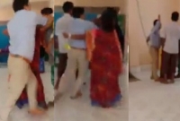 অসুস্থ মাকে হাসপাতালের বেডে তোলায় সন্তানকে পেটালেন ডাক্তার