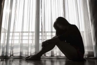 বিয়ের প্রতিশ্রুতি দিয়ে একাধিকবার ধ'র্ষণে অন্তঃসত্ত্বা, সন্তানের পিতৃত্বের দাবিতে ছাত্রীর মামলা