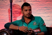 আগামী বিশ্বকাপে ফেভারিট হিসেবে মাঠে নামবে বাংলাদেশ : মাশরাফি