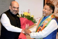 মমতা ব্যানার্জীকে মুছে ফেলতে সেই মুকুলকেই মন্ত্রী বানাচ্ছেন মোদি?