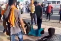 ভোটের ফল বেরতেই তাণ্ডব শুরু গোরক্ষকদের, সিওনিতে গাছে বেঁধে পেটানো হল ৩ মুসলিমকে