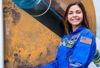 পৃথিবীতে ফিরে আসা হবে না জেনেও মঙ্গলে যাচ্ছে এলিজা!