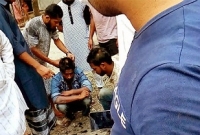 সবাই যখন নামাজে ব্যস্ত তখনই একই বাড়ির ননদ ও ভাবির ঘরে আপত্তিকর অবস্থায় দুই বন্ধু!