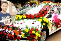 নিজের বিয়ের গাড়ি সাজানোর সময় বরের মৃত্যু