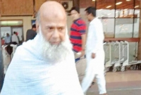 বিশ্বের সর্বোচ্চ সংখ্যক ৩১৯৯ বার ওমরাহ পালনকারী হিসেবে রেকর্ড করেছেন সৈয়দ দিলনাওয়াজ শাহ