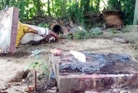 কে বা কারা মূর্তিটির একটি হাত ও পা ভেঙে ফেলেছে, হিন্দু সম্প্রদায়ের মাঝে আতঙ্ক