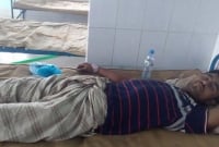  স্ত্রী পিয়া আক্তারের কামড়ে স্বামী কাওসার গুরুতর জখম হয়ে হাসপাতালে ভর্তি