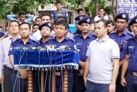 বিনা পয়সায় পুলিশে চাকরি হবে, কেউ ঘুষ চাইলে গ্রেফতার