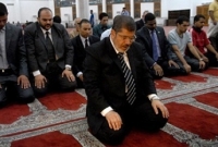 কোরআনে হাফেজ মুরসি যেখানেই যেতেন নামাজের ইমামতি করতেন 