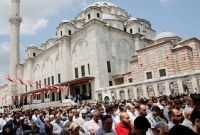 তুরস্ক জুড়ে মুরসির গায়েবানা হাজার হাজার মানুষের ঢল