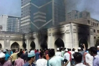 বায়তুল মোকাররম জাতীয় মসজিদ মার্কেটে আগুন 