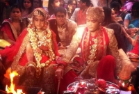 বিয়েতে ২০০ কোটি রুপি খরচ করে আলোচনায় গুপ্ত পরিবার