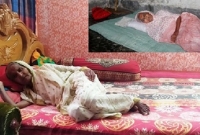 অবশেষে ৯৫ বছরের সেই বৃদ্ধা মাকে নিজের অট্টালিকায় নিলেন ছেলে