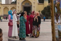 মসজিদের পর উইঘুরদের ঐতিহাসিক কবরস্থান গুঁ'ড়িয়ে দিচ্ছে চীন