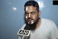 জয় শ্রীরাম না বলায় দাড়িওয়ালা মোমিনকে গাড়ির ধাক্কা