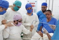 কিশোরীর শ্বাসনালিতে হিজাব পিন, কাটাছেঁড়া ছাড়াই বের করলেন চিকিৎসকরা