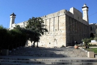 উৎসবের জন্য মসজিদের আজান ও নামাজ বন্ধ করে দেয় ইসরাইলি সেনাবাহিনী