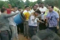 সেতুর কাজে অনিয়ম, প্রকৌশলীর মাথায় কাদা ঢাললেন এমপি