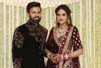 বিয়ে হতে না হতেই আর্থিক প্রতারণার শিকার নুসরাতের স্বামী নিখিল