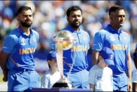 ভারতের বিদায়ে হতাশ বলিউড, স্বপ্ন ভেঙেছে আনুশকার