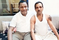 ২০০ টাকার ঋণ শোধ করতে ৩০ বছর পর ভারতে এলেন কেনিয়ার এমপি