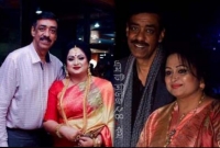 যে ছাত্রীটিকে দেখে ভয়ে পালাতেন, তার সাথেই শামীম ওসমানের ৩২ বছর!