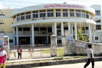 সিজারের সময় নবজাতকের গলা কেটে ফেললেন নার্স!