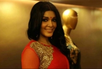চেক জালিয়াতির মামলায় বলিউড অভিনেত্রীরে কারাদণ্ড