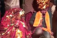 ছেলেকে রাস্তা থেকে তুলে নিয়ে মাথায় বন্দুক ঠেকিয়ে বিয়ে, অতঃপর...