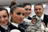 মধ্য আকাশে জন্ম নেওয়া শিশুর আজীবন আকাশ ভ্রমণ ফ্রি!