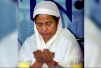 জম্মু ও কাশ্মীরের প্রাক্তন মুখ্যমন্ত্রী ফারুক আবদুল্লাকে কাঁদতে দেখা গেছে: মমতা