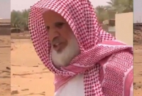 ৪০ বছর ধরে নিয়মিত মসজিদে আজান দিচ্ছেন ৮০ বছরের অন্ধ ব্যক্তি