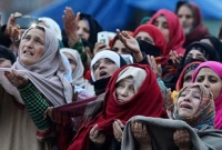 ভূস্বর্গ কাশ্মীরে খাবারের জন্য হাহাকার! 