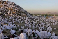 আল্লাহর রজ্জু আঁকড়ে ধরাই মুক্তির একমাত্র পথ, অন্য কোনো পথ নেই: হজের খুতবা