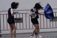 প্রবল শক্তিতে যুক্তরাজ্যের দিকে ধেয়ে আসছে ''সাইক্লোন বো'মা''