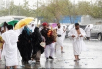আরাফাতের ময়দানে বৃষ্টিতে ভিজেছেন হাজিরা