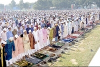 দিনাজপুরের গোড়-এ শহীদ ময়দানে ৪ লক্ষাধিক মুসল্লির নামাজ আদায়