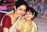 শ্রীদেবীর জন্মদিনে জাহ্নবীর আবেগঘন স্ট্যাটাস