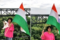 ভারতের পতাকা হাতে তসলিমার স্বাধীনতা দিবস উদ্‌যাপন