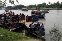 ‘কি আর বলব তাদের কথা, ওদের কাজ-কারবার দেখে আমি নিজেই লজ্জা পাইছি’