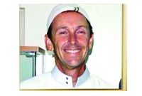 ইসলাম ধর্ম গ্রহণ করেন মাইকেল জ্যাকসনের আইনজীবী