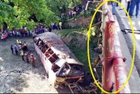 মহাসড়কের ব্রিজে বাঁশের রেলিং, ঝরে গেল ৮ প্রাণ