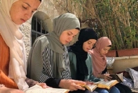 একসঙ্গে কোরআনে হাফেজ হলেন ৪ জমজ বোন!