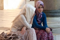 হঠাৎ কাশ্মীরি আপন দুই বোনকে বিয়ে করে মাসুল গুনছেন দুই ভাই