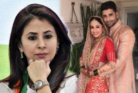 কাশ্মীরে শ্বশুরবাড়ি, তিন সপ্তাহ ধরে কোনও যোগাযোগ নেই : উর্মিলা