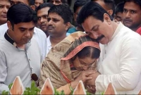 রংপুরে এরশাদের কুলখানিতে কান্নায় ভেঙে পড়লেন রওশন এরশাদ