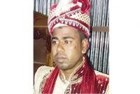 বাসর রাতে নববধূকে রেখে বাথরুমে যাবার কথা বলে বর গেলো কই?