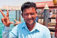 বাংলাদেশি আলমের নৌকায় উঠলেন আমিরাতের প্রধানমন্ত্রী